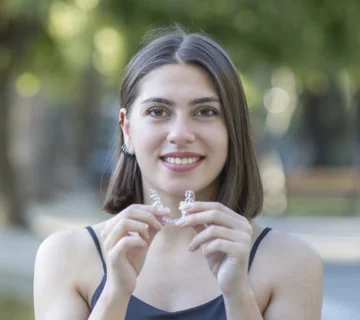 Invisalign-Fix-Crooked-Teeth