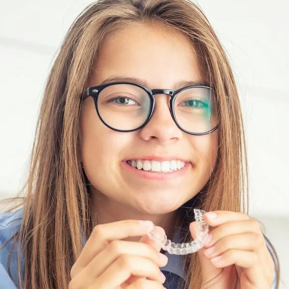 invisalign-aligners-for-teens